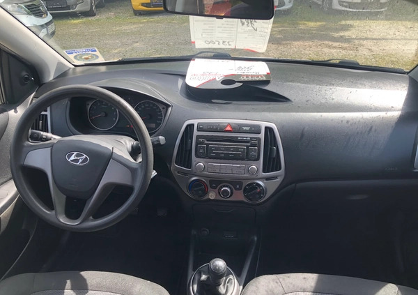 Hyundai i20 cena 23900 przebieg: 158000, rok produkcji 2014 z Supraśl małe 301